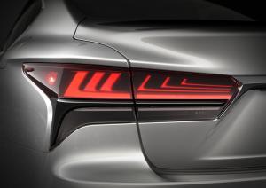 Lexus LS500h AWD 2020 года  (WW)